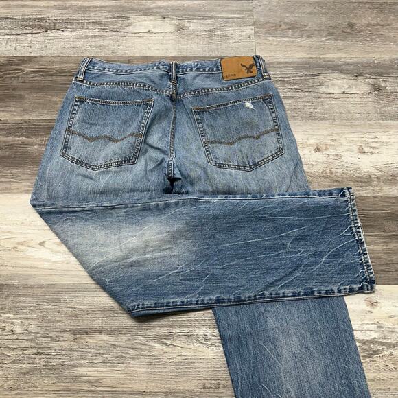 American Eagle Mid Wash Faded Blue Mens 32x32 Relaxed Fit Straight Denim Jeans - Picture 3 of 13